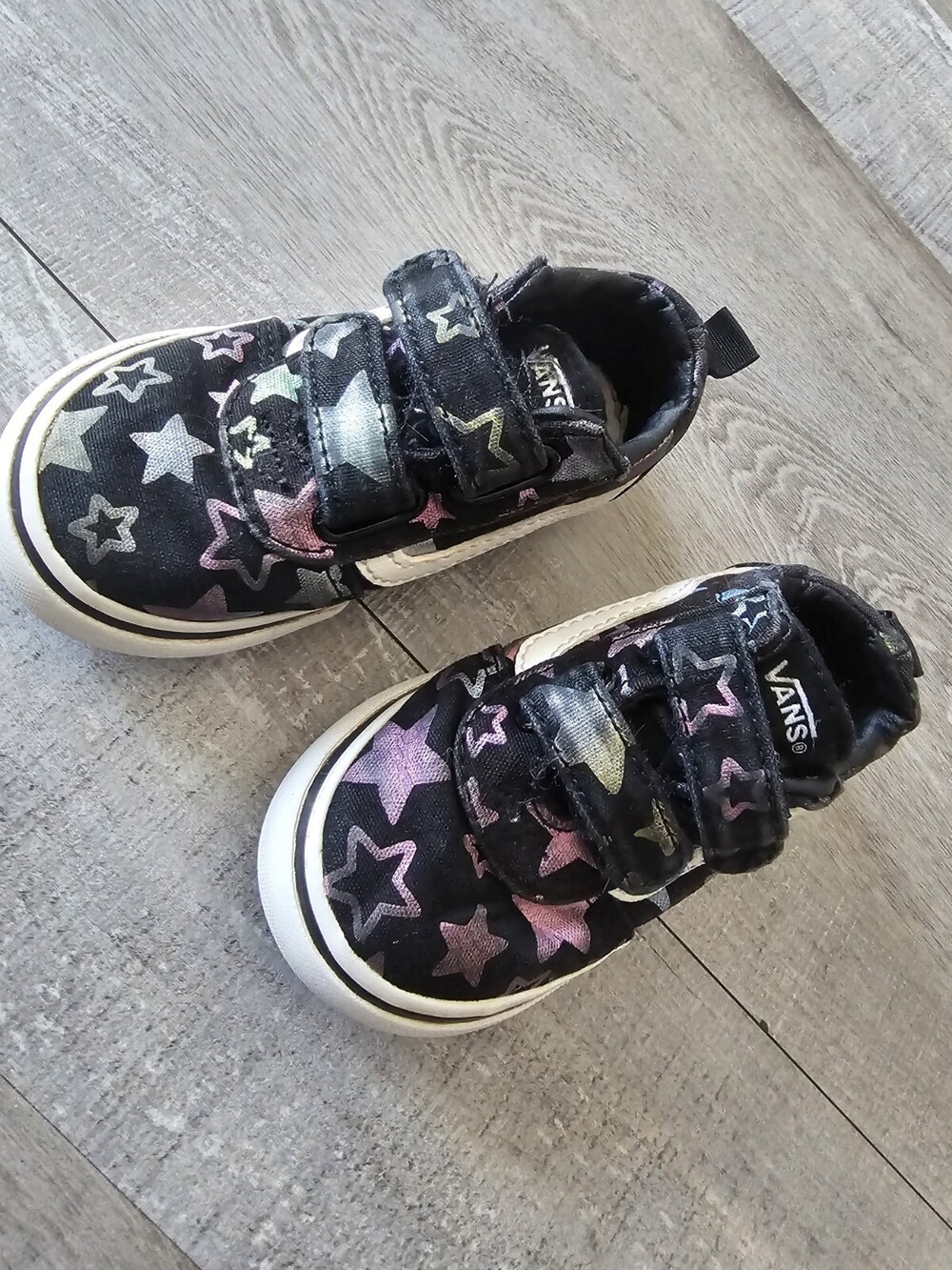 Vans Ward V Foil Stars Sneaker Toddler Girl SZ 6 Black Multi Skate Hook & Loop